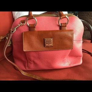 Dooney & Bourke tote leather